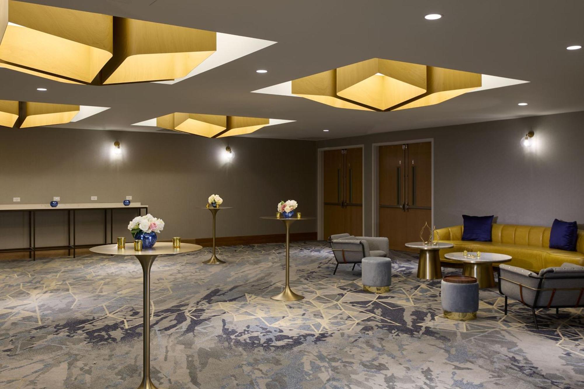 Отель The Westin Raleigh-Durham Airport Экстерьер фото
